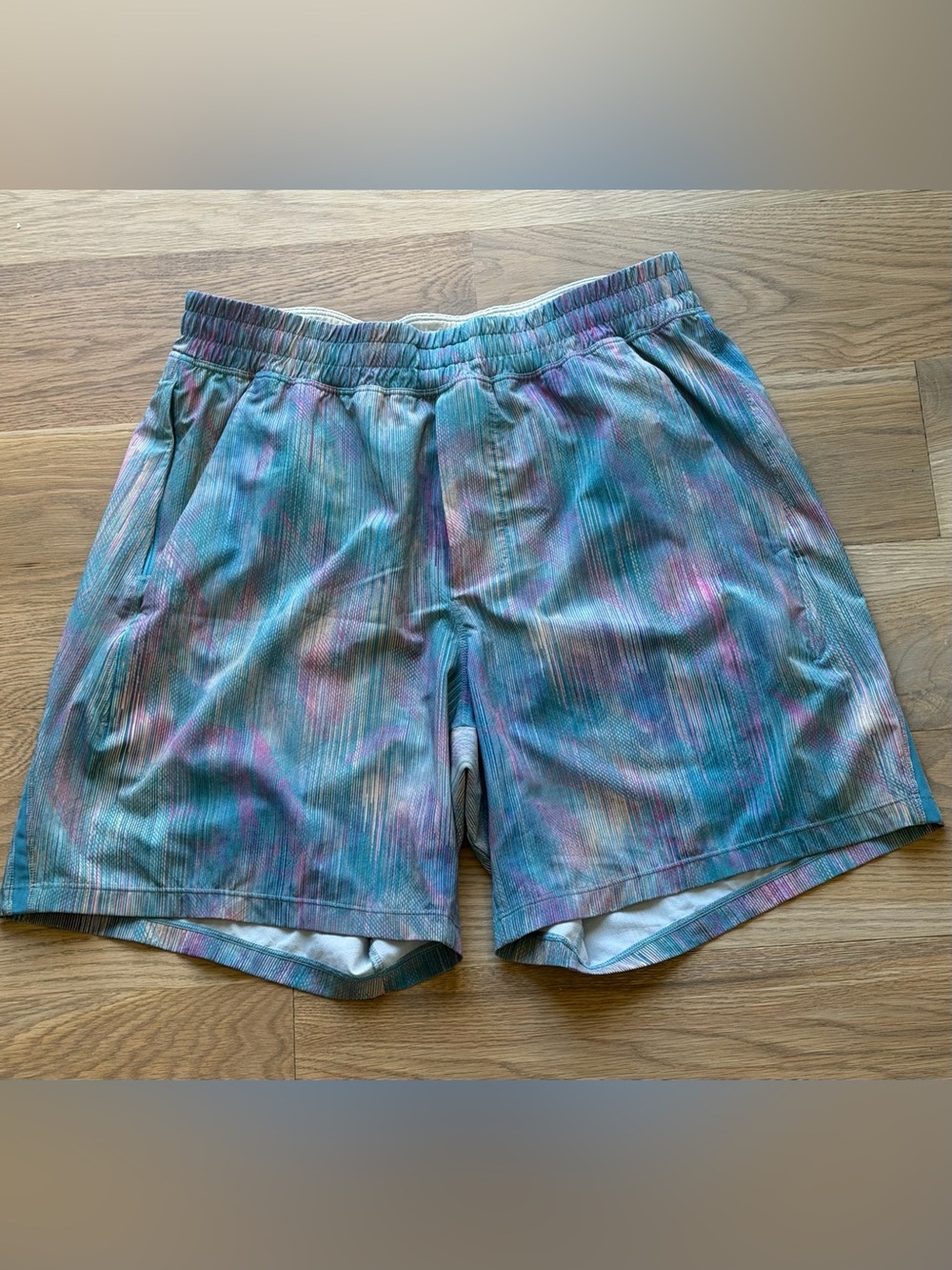 Lululemon Men’s Pace Breaker Shorts 7” Lined Size M Blue Multicolor